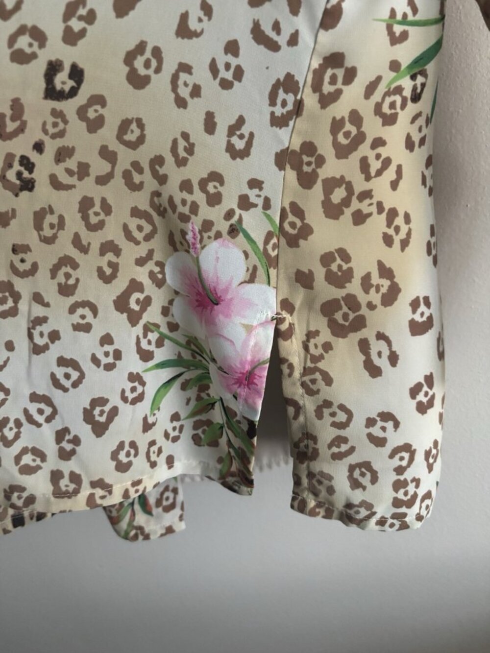 Laura Scott Woman Animal Print and Floral Blouse Top Cami Sheer Brown Pink 12‎ - Picture 8 of 12